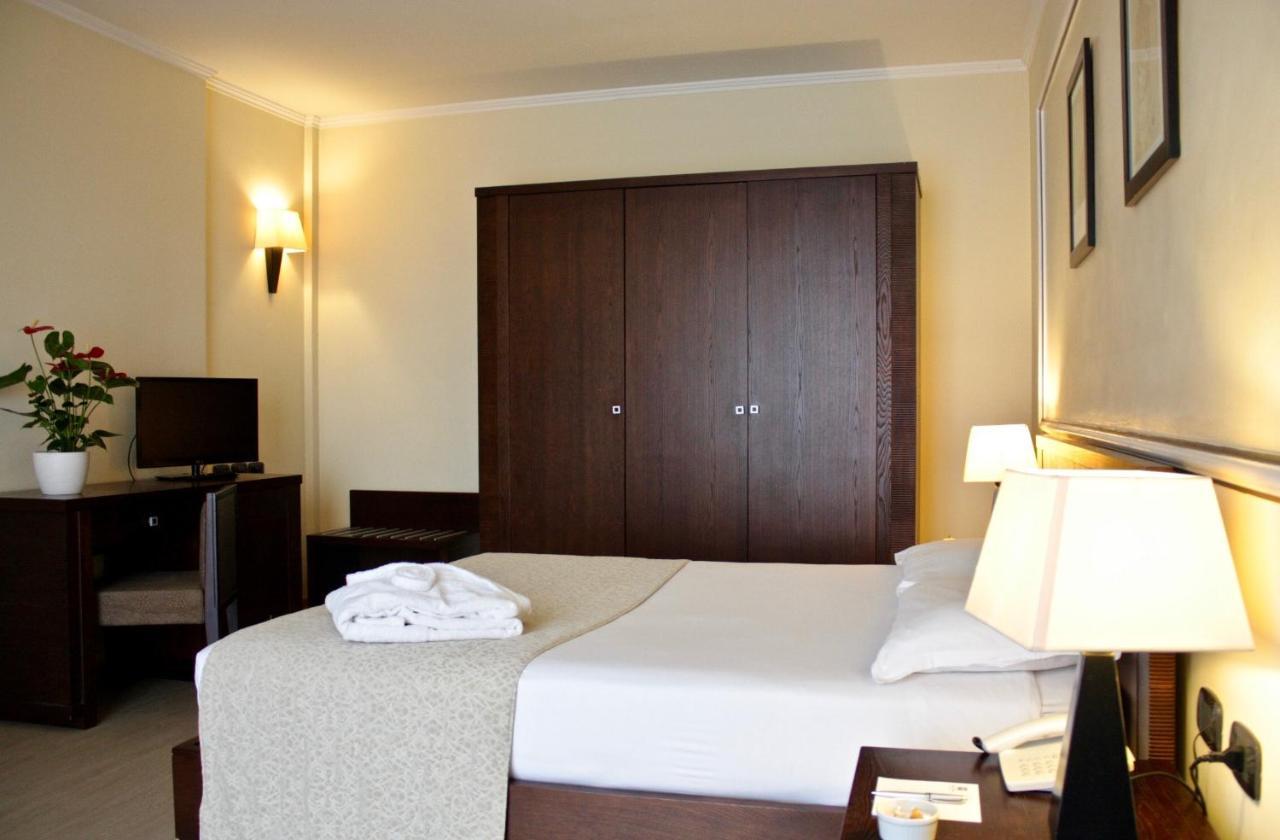 Ih Hotels Roma La Mela Exteriör bild